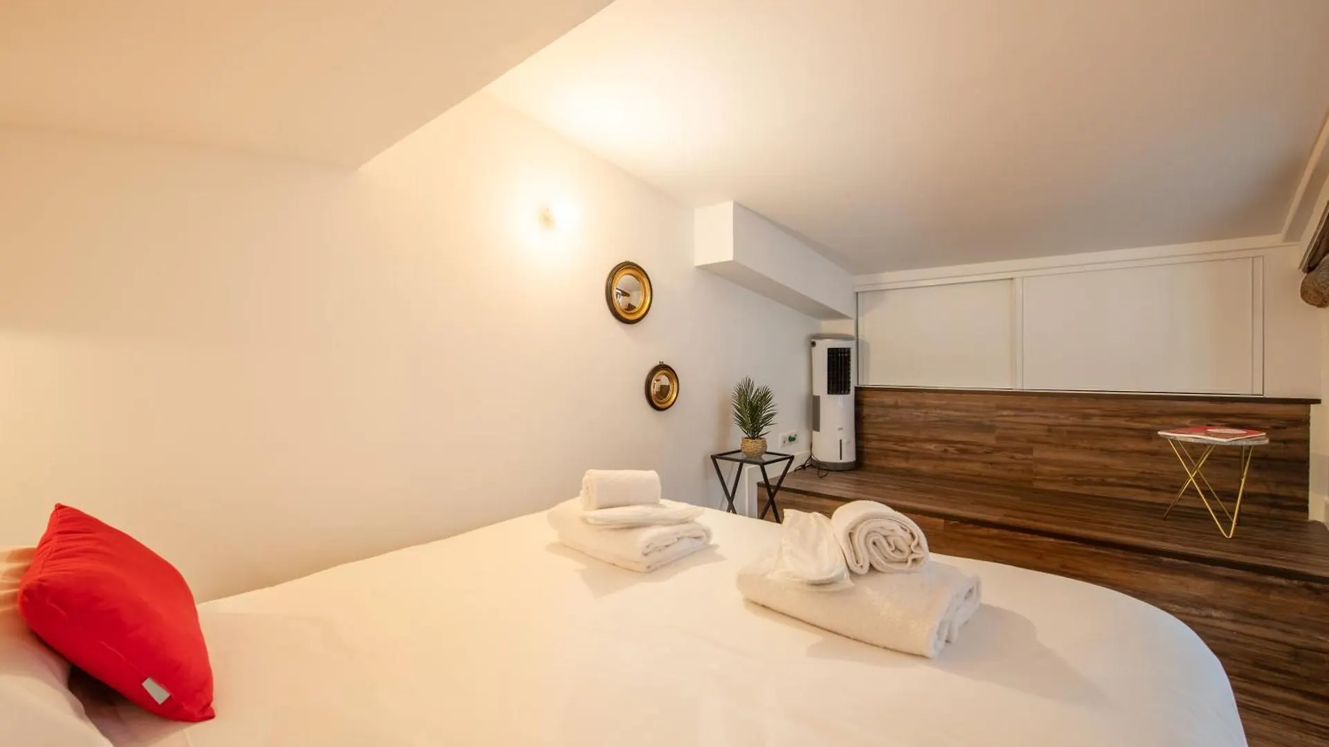 Paris 9Eme - Superbe Loft Avec Terrasse Privative Apartment